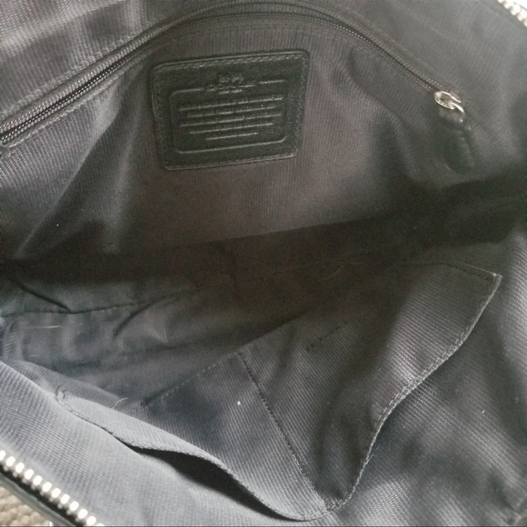 Coach bag with removable shoulder strap - Picture 6 of 13